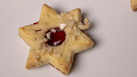 Linecké hvězdičky s mandlemi podle Josefa Maršálka