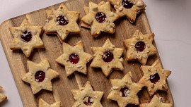 Linecké hvězdičky s mandlemi podle Josefa Maršálka