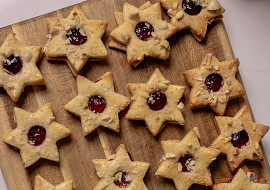 Linecké hvězdičky s mandlemi podle Josefa Maršálka