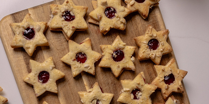 Linecké hvězdičky s mandlemi podle Josefa Maršálka