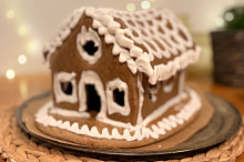 Perníková chaloupka z měkoučkého perníkového těsta