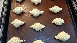 Mini listové zákusky s krémem