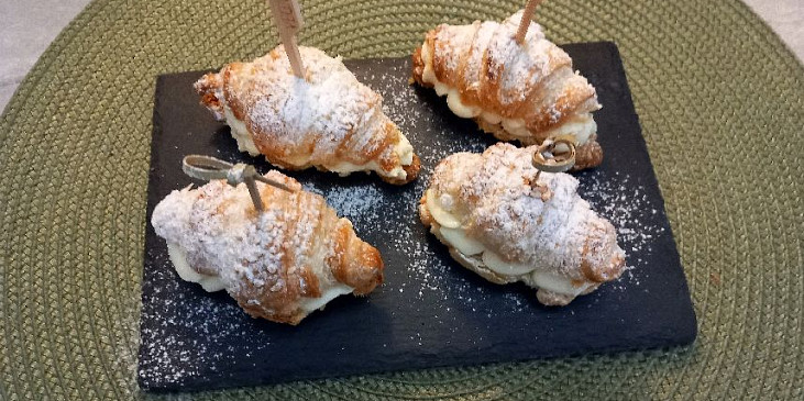 Mini listové zákusky s krémem