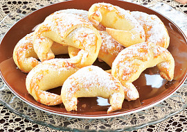 Plněné ořechové rohlíčky