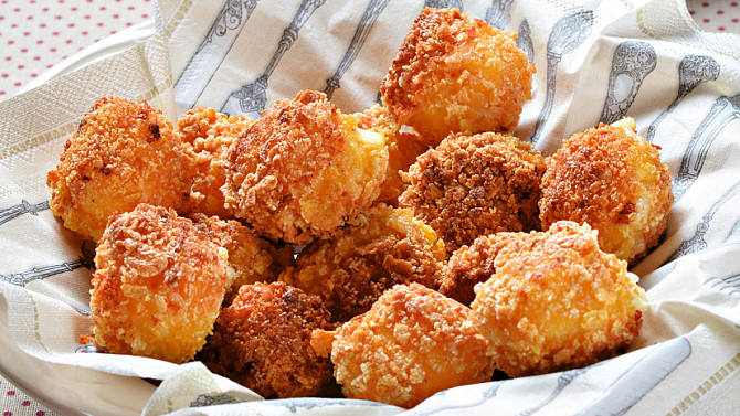 Smažené sýrové kuličky