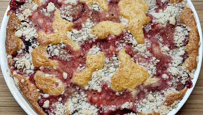 Švestkový koláč z jogurtového těsta