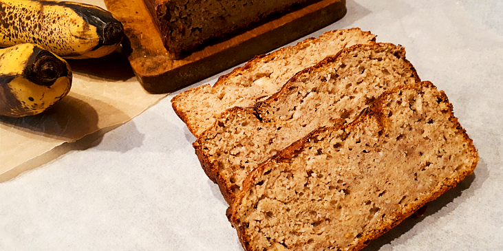 Vláčný banánový chlebíček