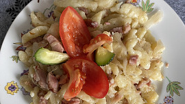 Halušky s uzeným masem a kysaným zelím