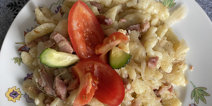 Halušky s uzeným masem a kysaným zelím (Vynikající rychlovka)