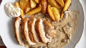 Kuřecí filírovaný steak s houbovou omáčkou