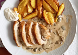 Kuřecí filírovaný steak s houbovou omáčkou