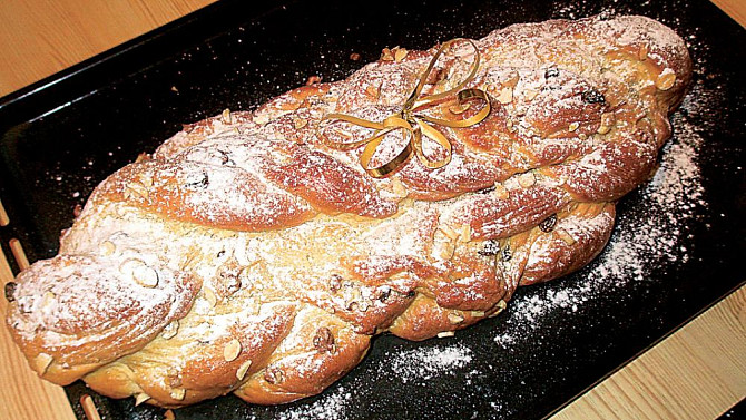 Vánočka z domácí pekárny