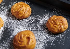 Větrník se slaným karamelem podle Heleny Fléglové