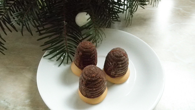 Vosí hnízda s ořechy, Vosí hnízda s ořechy