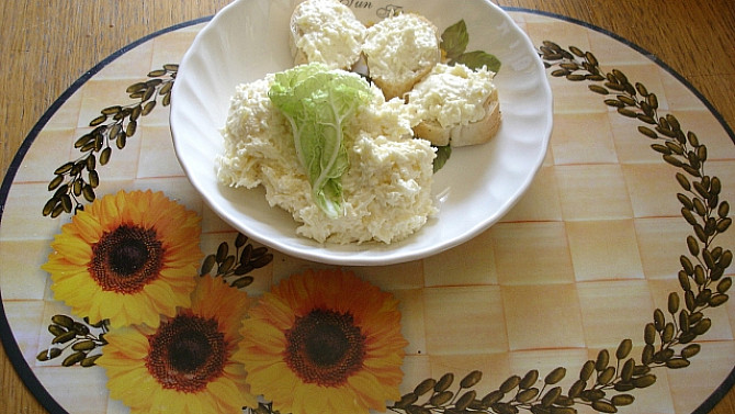 Česnekovo-sýrová pomazánka