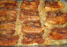 Country pečený bůček na kysaném zelí