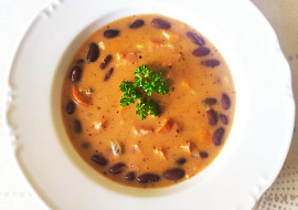 Fazolová polévka rychlá