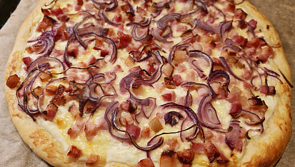 Francouzský cibulový koláč