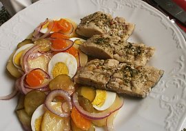 Kapr na páře s lehkým salátem