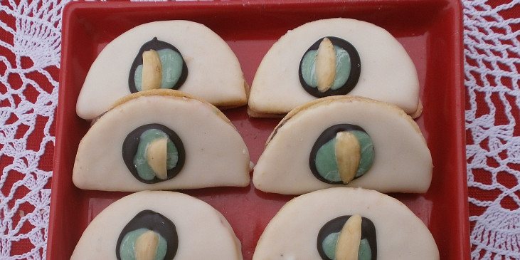 Kočičí oči z lineckého těsta