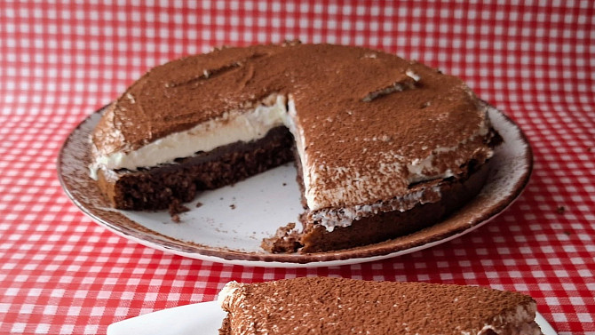 Lehký kakaový dortík s tvarohem bez mouky