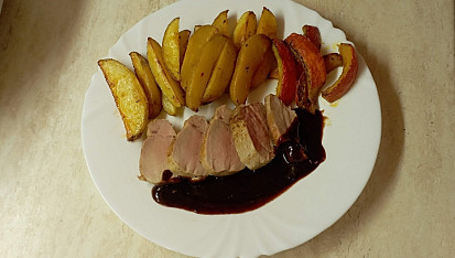 Panenka se švestkovou omáčkou