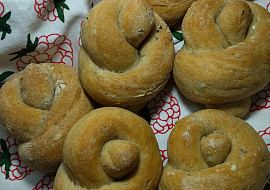 „Žitné“ rohlíky s omládkem