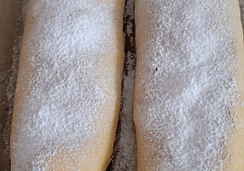 Křehký jablečný závin