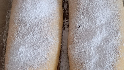 Křehký jablečný závin