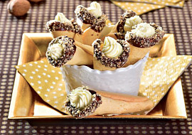 Medové kornoutky s krémem