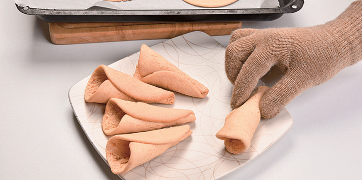 Medové kornoutky s krémem