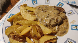 Minutková krkovička s houbovou omáčkou