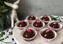 Nepečené sacher kuličky