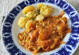 Mrkev s bílým zelím na kari