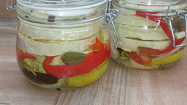 Nakládaný pikantní hermelín