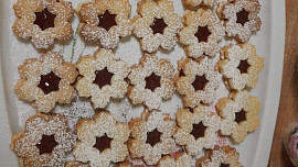 Nejen vánoční linecké vykrajované cukroví