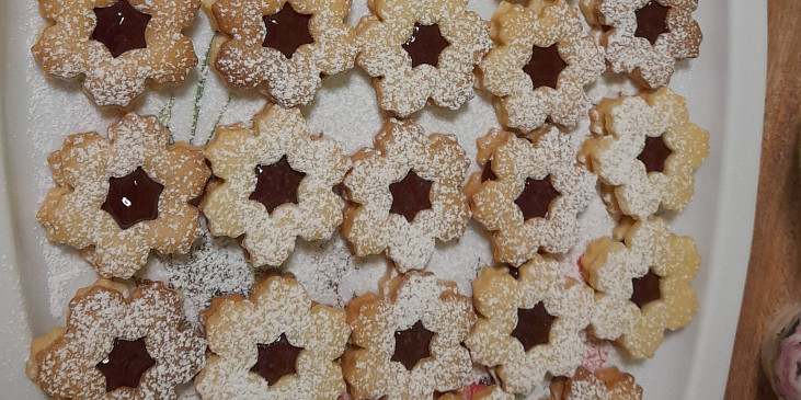 Nejen vánoční linecké vykrajované cukroví