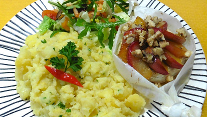 Pečený hermelín s jablíčky z horkovzdušné fritézy