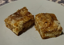 Sypaný jablečný koláč