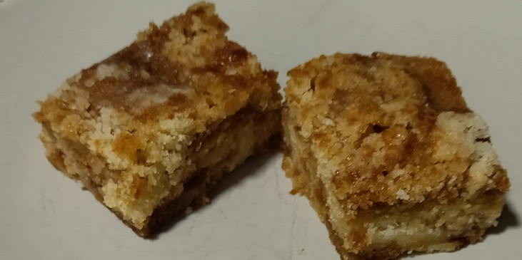 Sypaný jablečný koláč