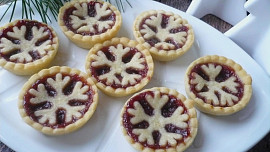 Linecké koláčky s malinovou marmeládou