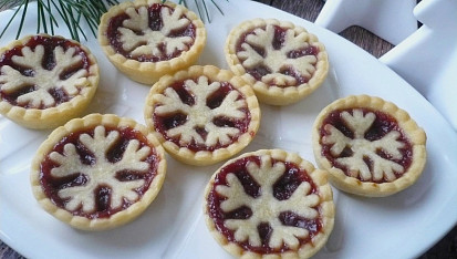 Linecké koláčky s malinovou marmeládou