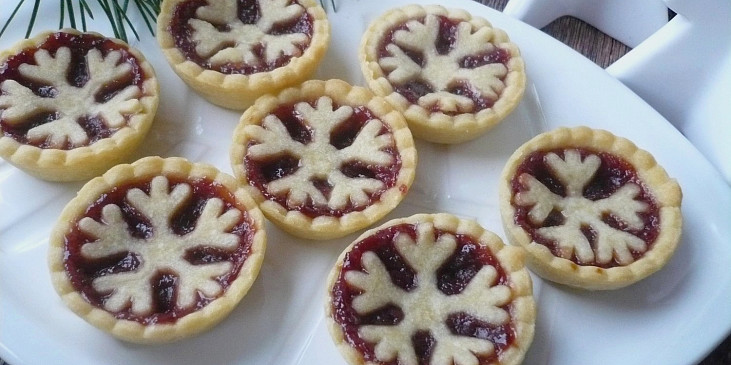 Linecké koláčky s malinovou marmeládou