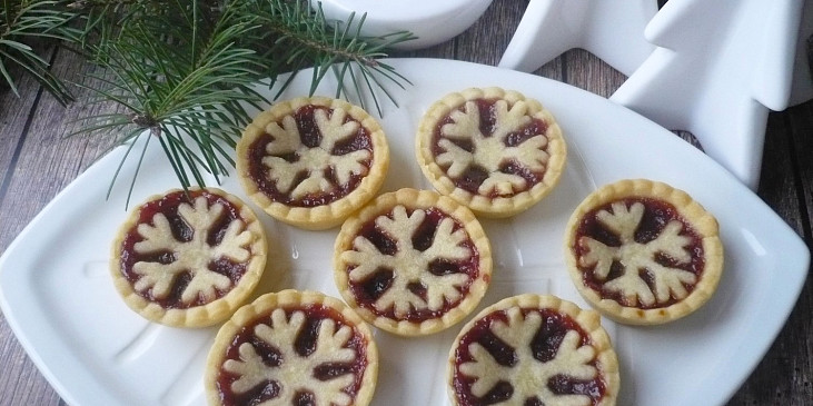 Linecké koláčky s malinovou marmeládou