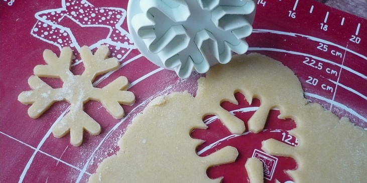 Linecké koláčky s malinovou marmeládou