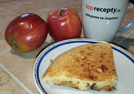 Jablkový koláč z pánve (Koláč z pánve s těstem navrch)