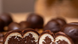 Kávová zrna marcipánová