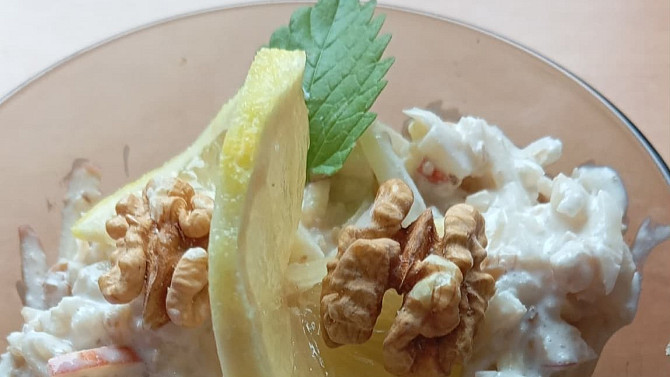 Lehký salát z celeru a jablek, Lehký celerový salát s jablky