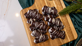 Ořechové nepečené trubičky