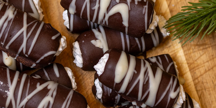 Ořechové nepečené trubičky